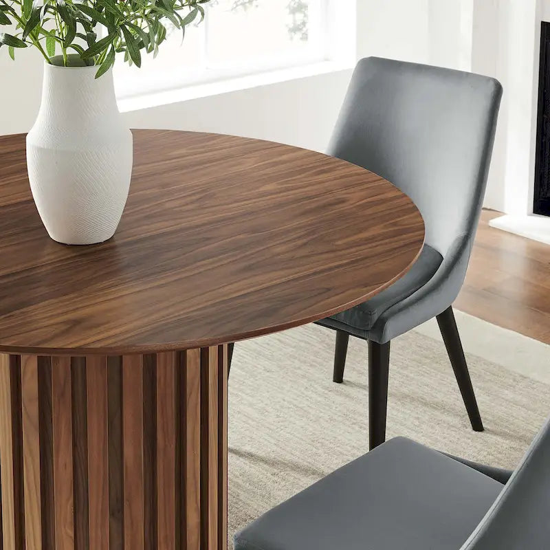 Senja 47 Round Dining Table