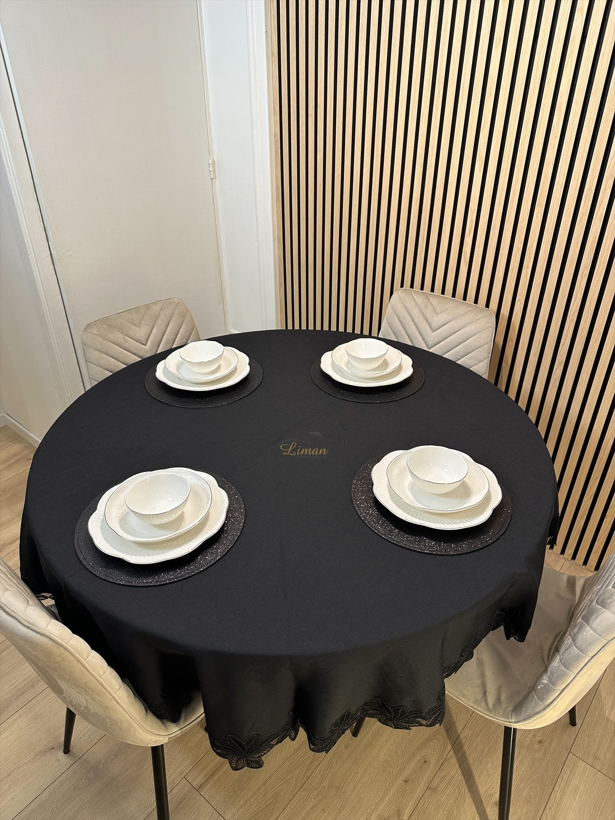 Artemis Tablecloth Black 1 Piece