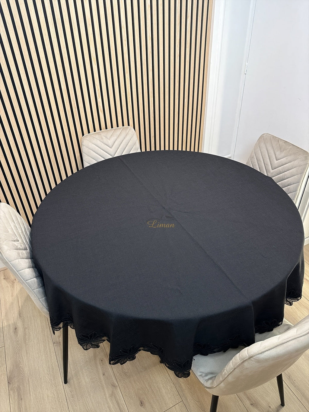 Artemis Tablecloth Black 1 Piece