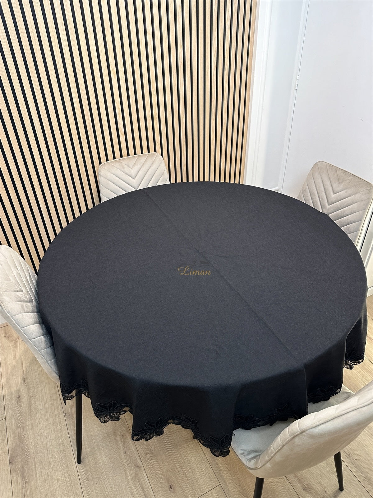 Artemis Tablecloth Black 1 Piece